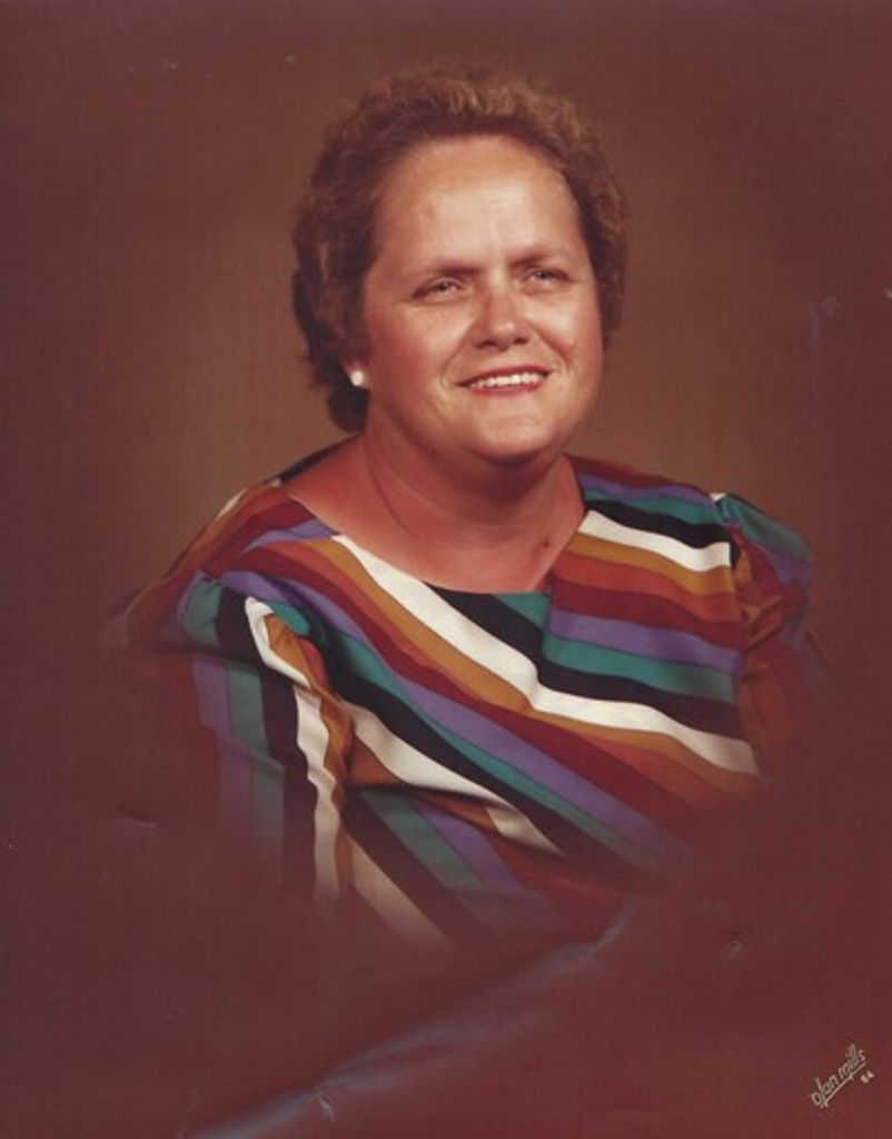 Carolyn Barnes Looney Profile Photo