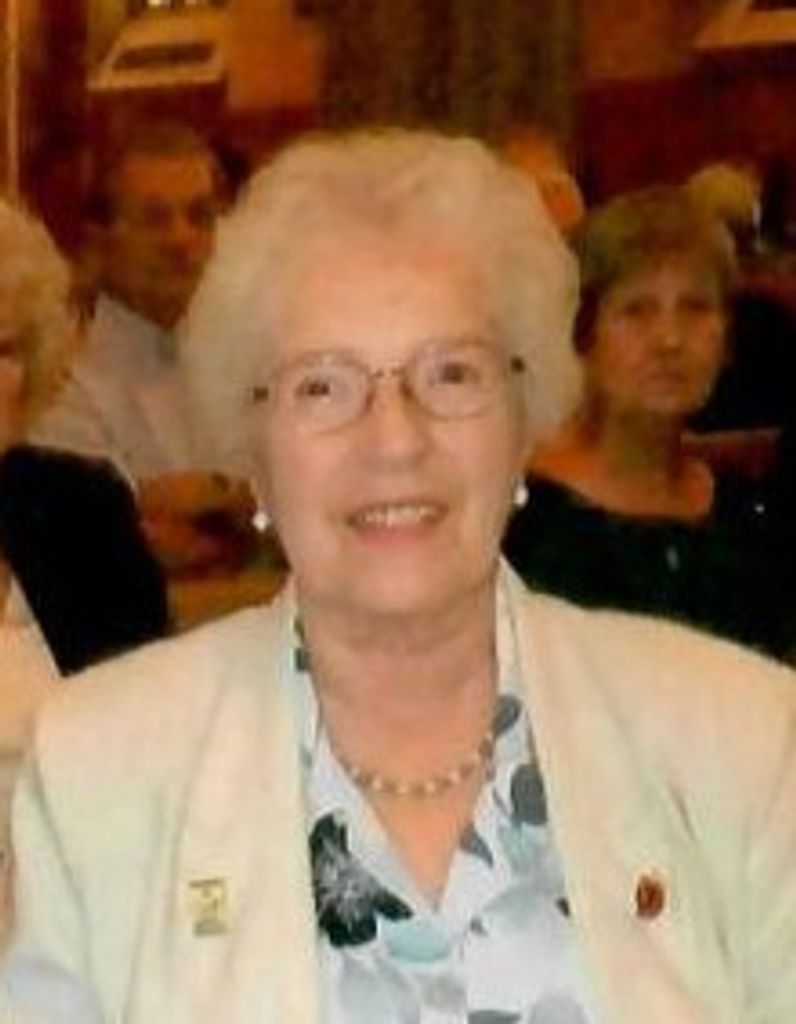 Laura J. (Fox)  Retar