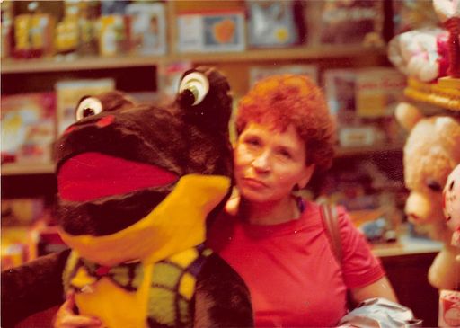 Jeanne Leona Oskins photo gallery thumbnail 12 of 90