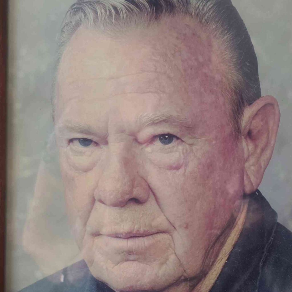 Martin (Mort) Wilfred Carlson Profile Photo