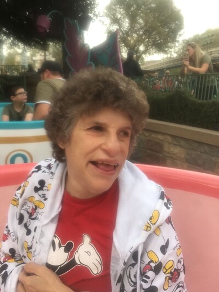 Sherry Linn Lewis Profile Photo