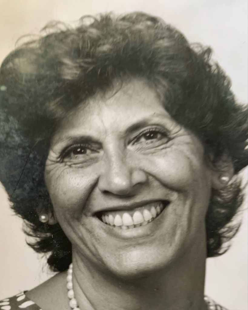 Anna Cambria Profile Photo
