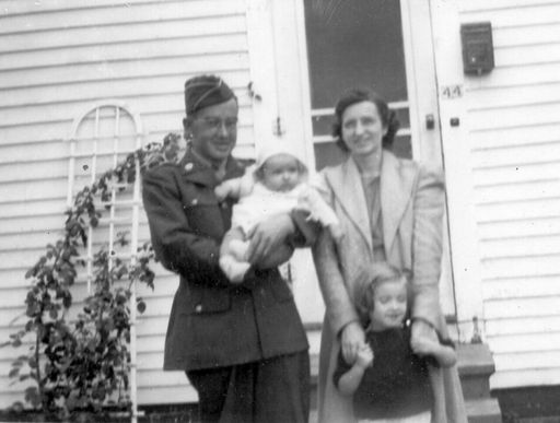 Roberta Seavey photo gallery thumbnail 22 of 61
