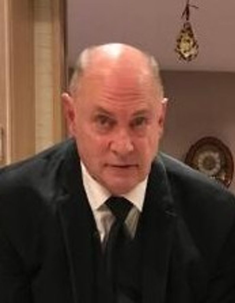 Steven Thompson Profile Photo