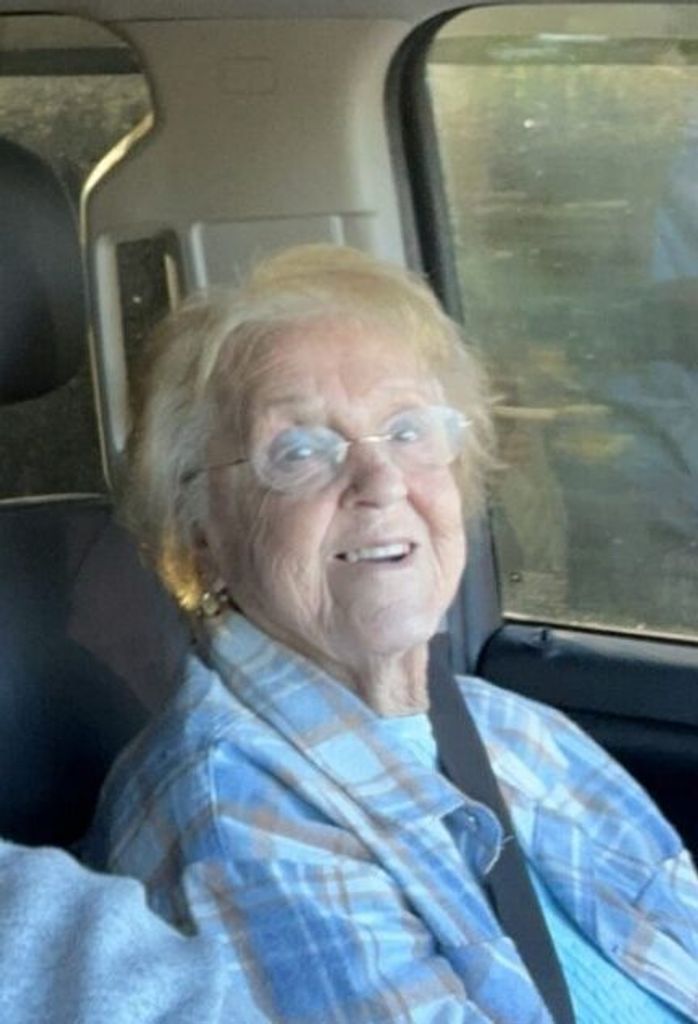 Dixie Romans Profile Photo