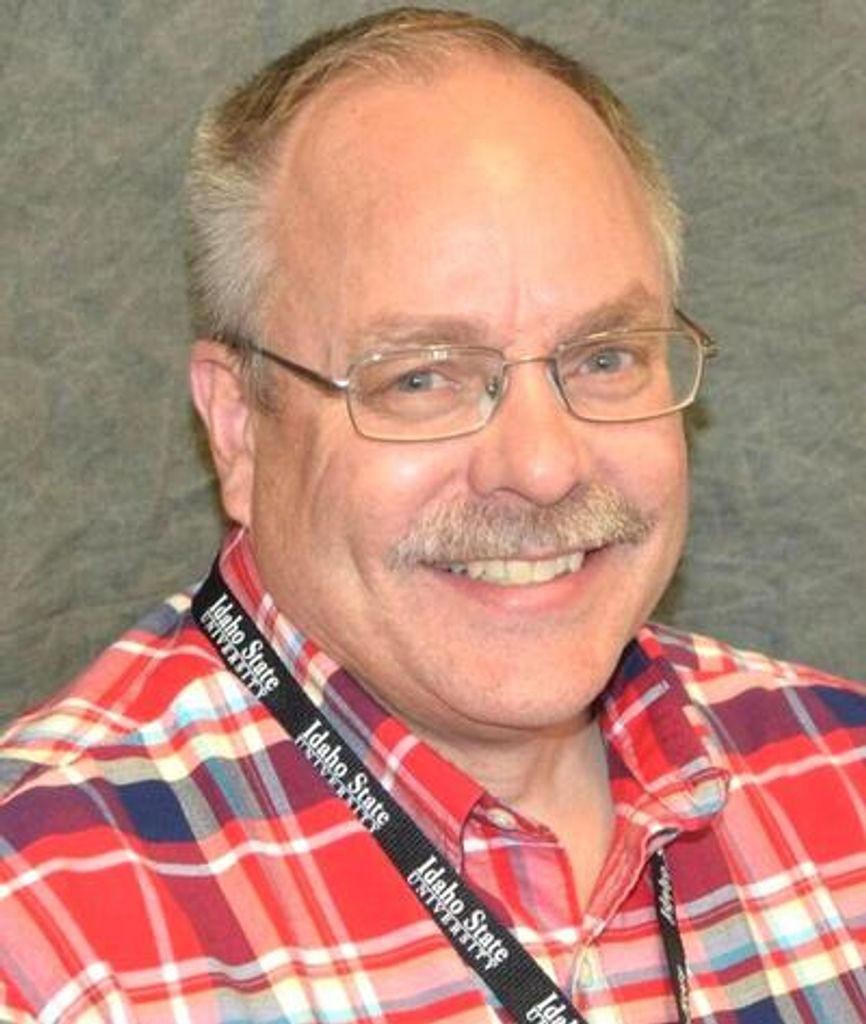 Russell Hoogs Profile Photo