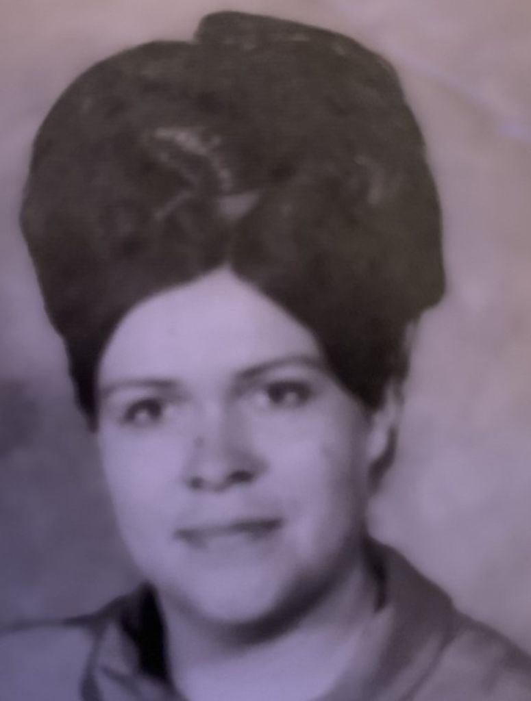 Joyce Gayle (Cummins)  Hammond