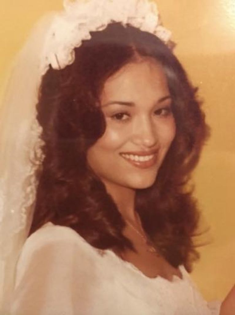 Flora E. Flores Profile Photo