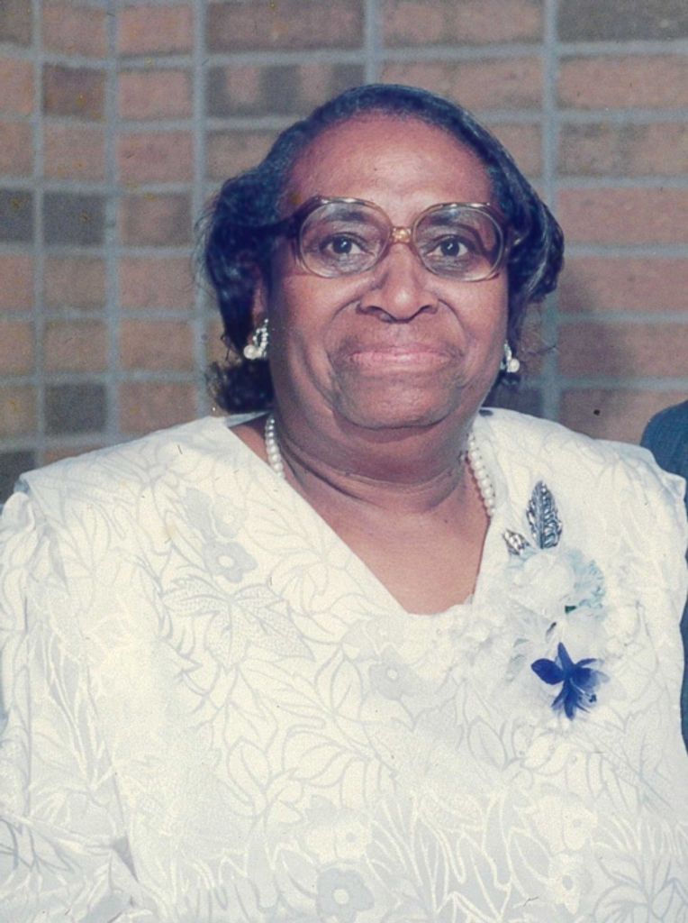 Elizabeth Alexander Profile Photo