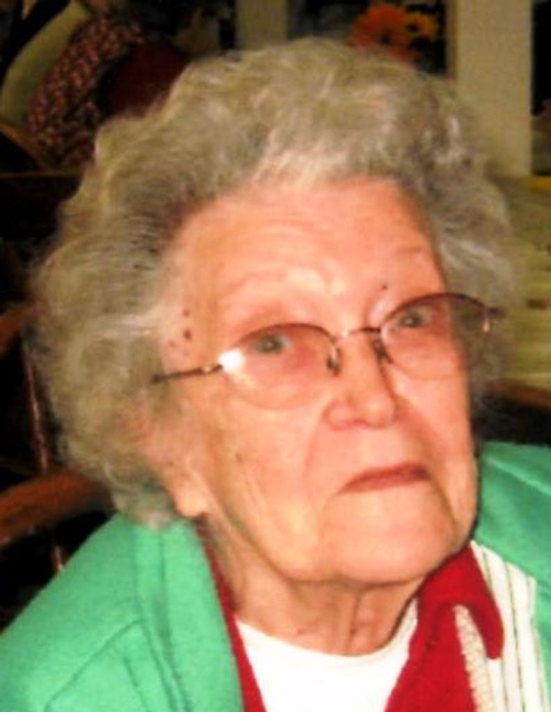 Helen E. (Mattern)  Lynn