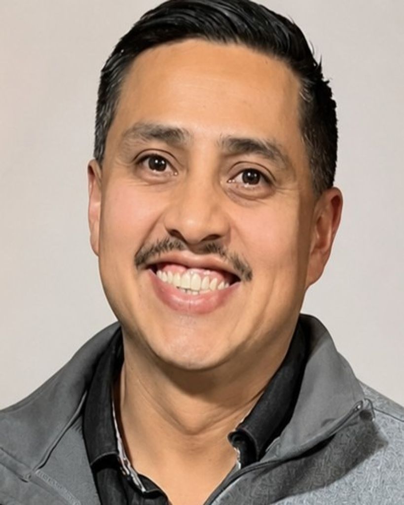 Reyes Carlos Morales Mellado Profile Photo
