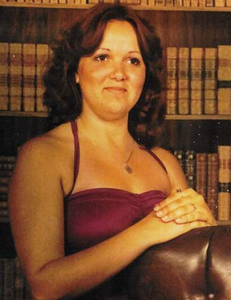 Donna (Hillman)  Davis