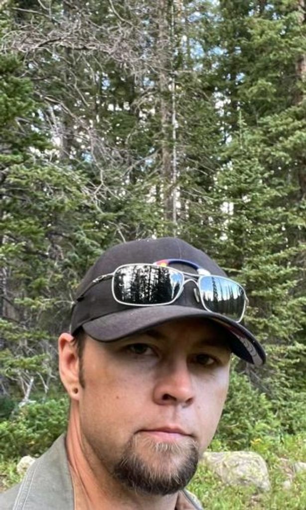 Dustin Elliott Lavelett Profile Photo