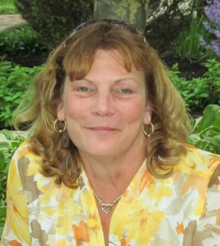 Suzanne Marie Fisher Profile Photo