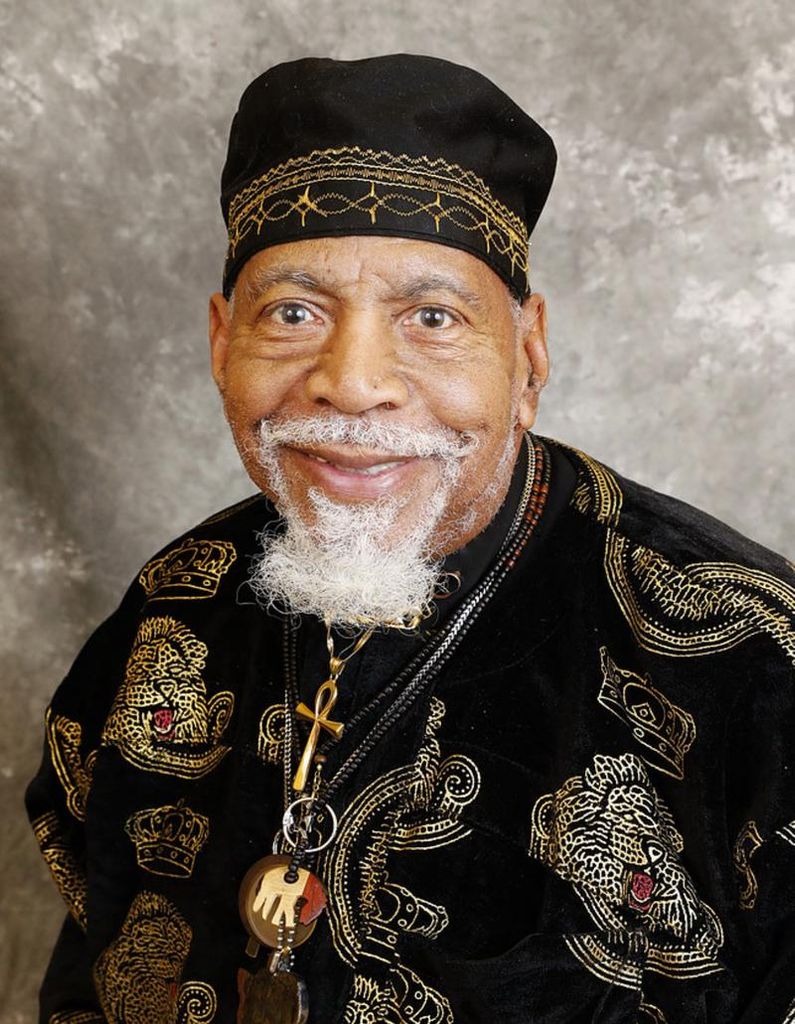 Robert Charlie Douglas Profile Photo