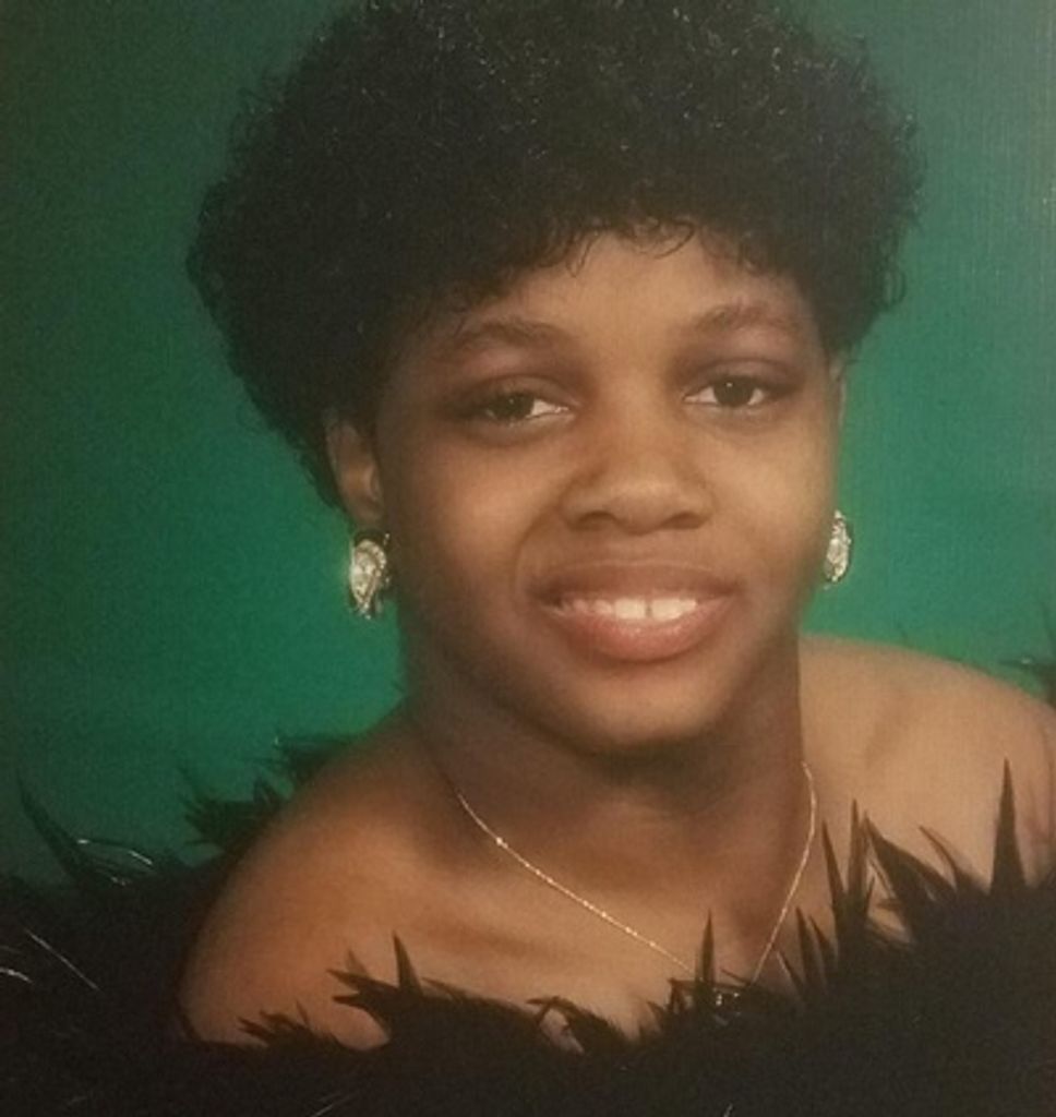 Venetria M Navy Profile Photo