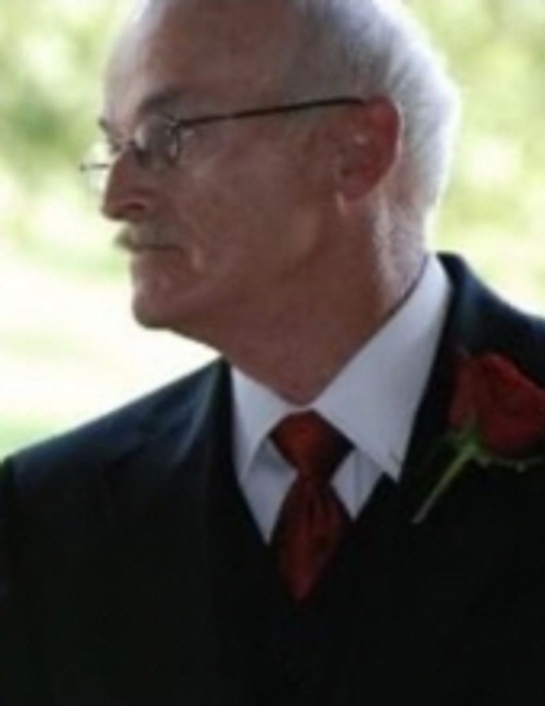 Larry  Richard  Markle