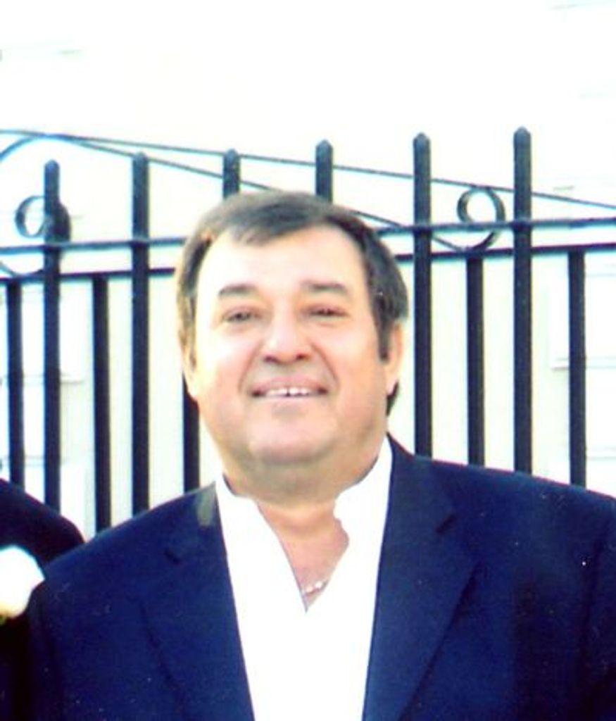 Tom D. Manolis