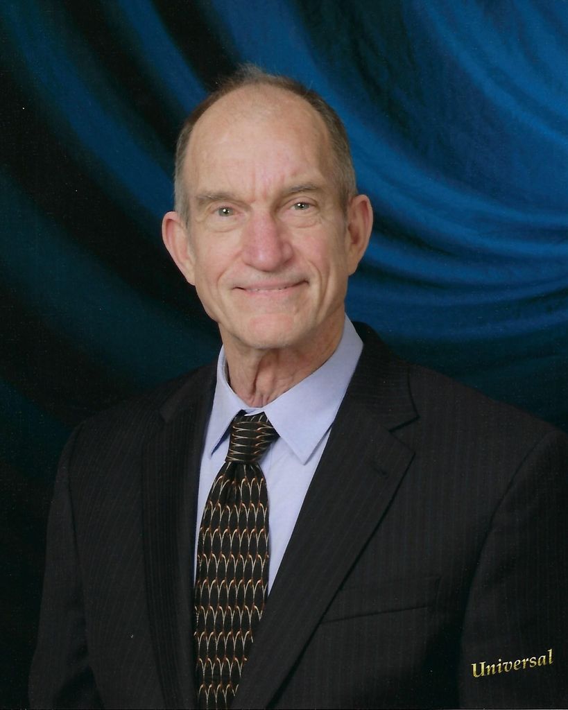 Robert H. Hennessee, Jr. Profile Photo