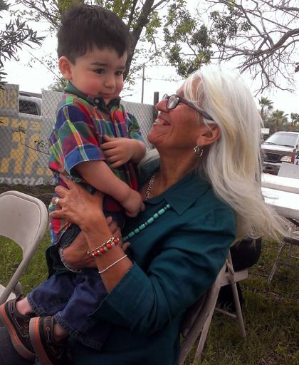 Yolanda C. Gonzalez photo gallery thumbnail 210 of 357