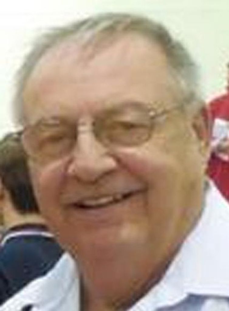 Maynard L. Hindenach Profile Photo