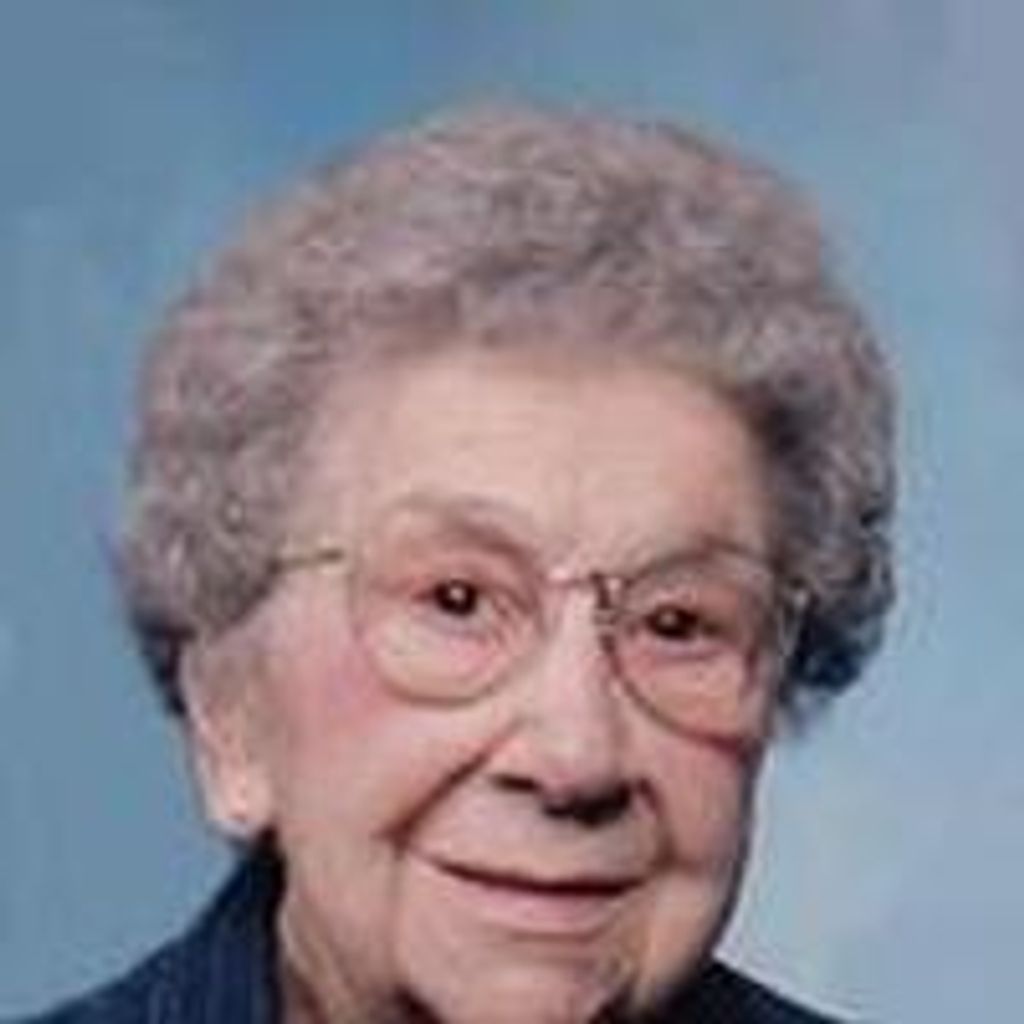 Arlene Holechek