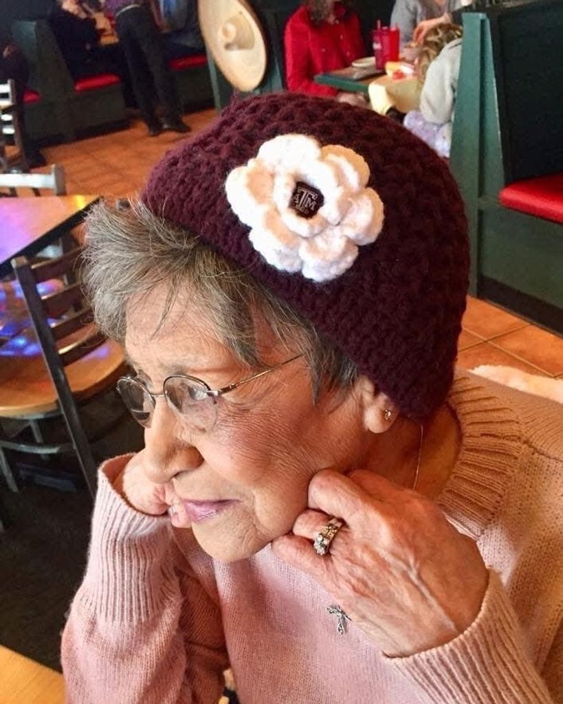 Ella Almaguer Flores Profile Photo