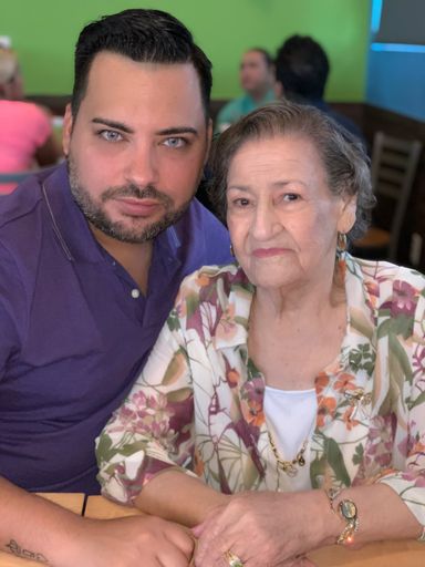 Santos Salinas photo gallery thumbnail 5 of 23