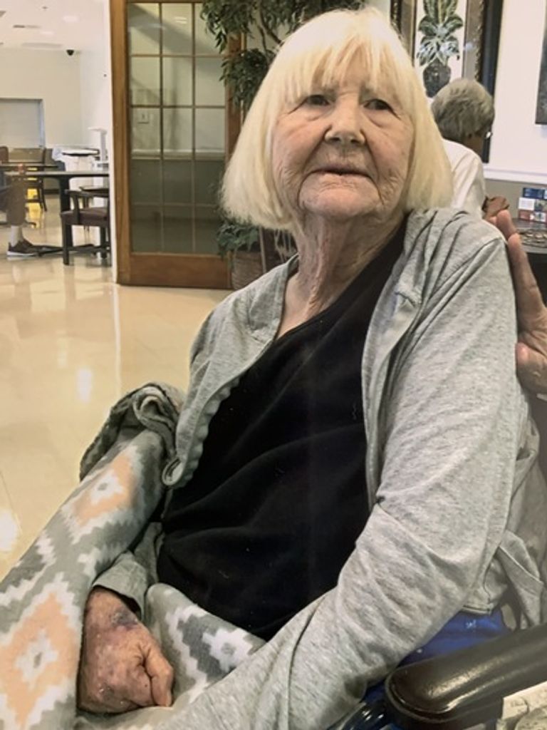 Helen Lois Barnes Profile Photo