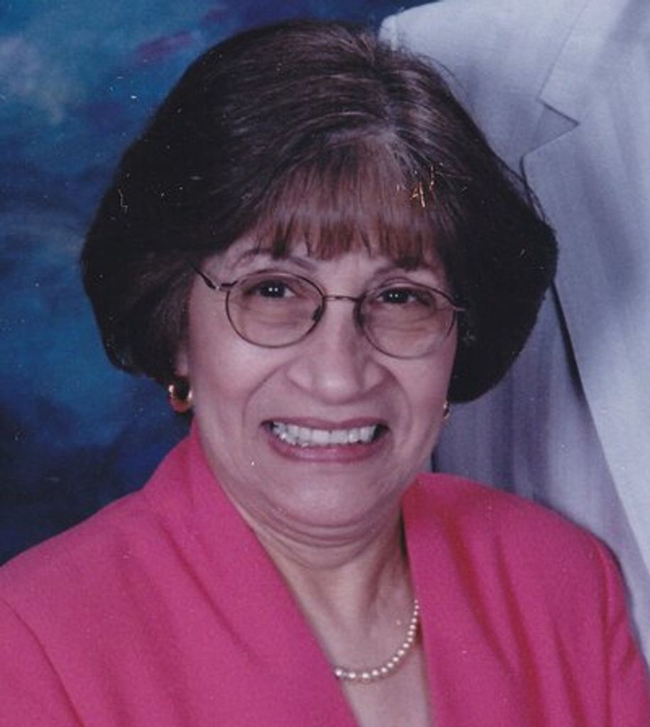 Angeline Novak Profile Photo