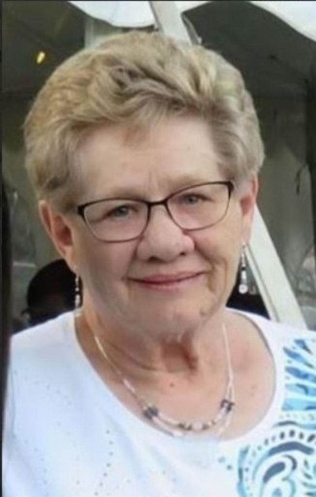 Bonnie Lou Halver Profile Photo