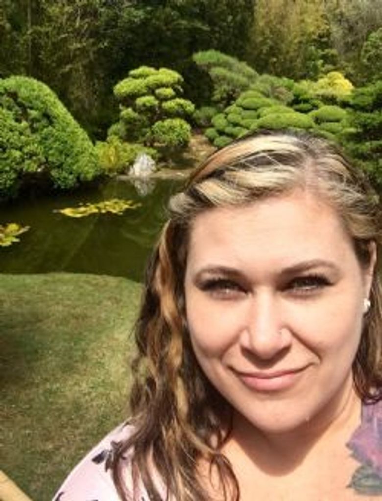 Leslie  Hansen Manibusan