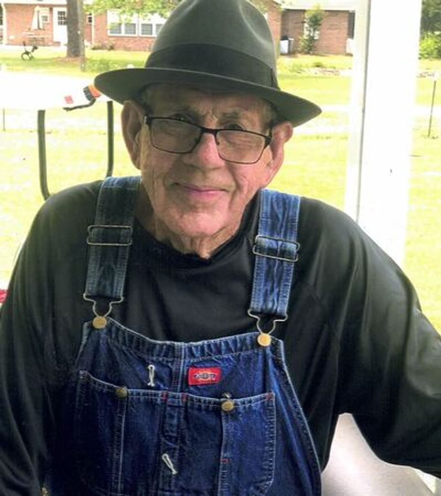 Tom Blocker Profile Photo