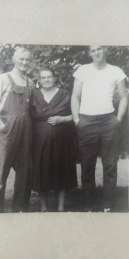 Delbert "Del" Dale Holman photo gallery thumbnail 18 of 18