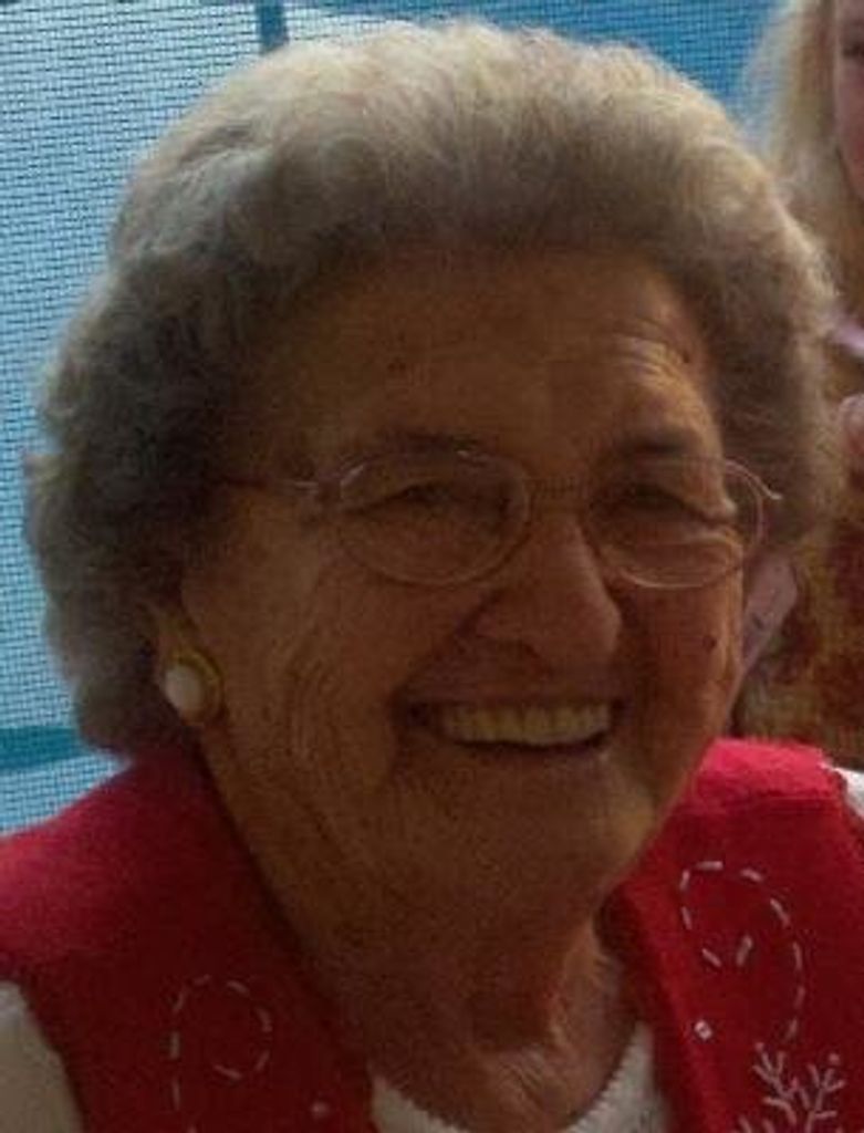 Lillian Hawes Holloway
