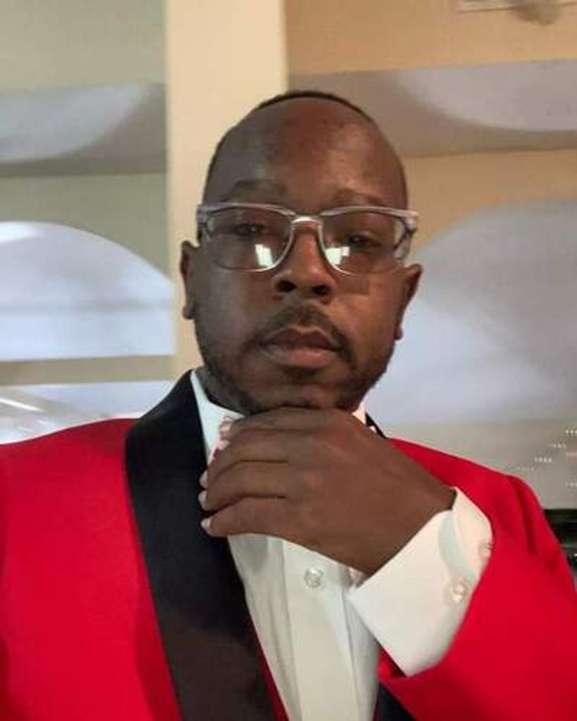 Mr. Antonio Hollins Profile Photo