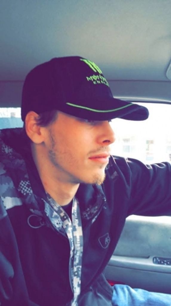 Kyle Adam Downs Profile Photo