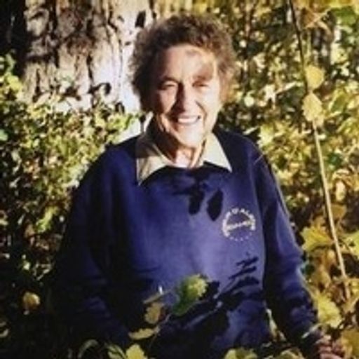Elizabeth Anderson Profile Photo
