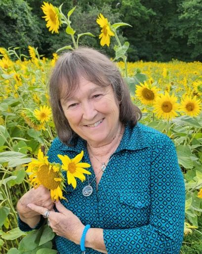 Gloria Breaden Perry (nee Coffey)'s obituary image
