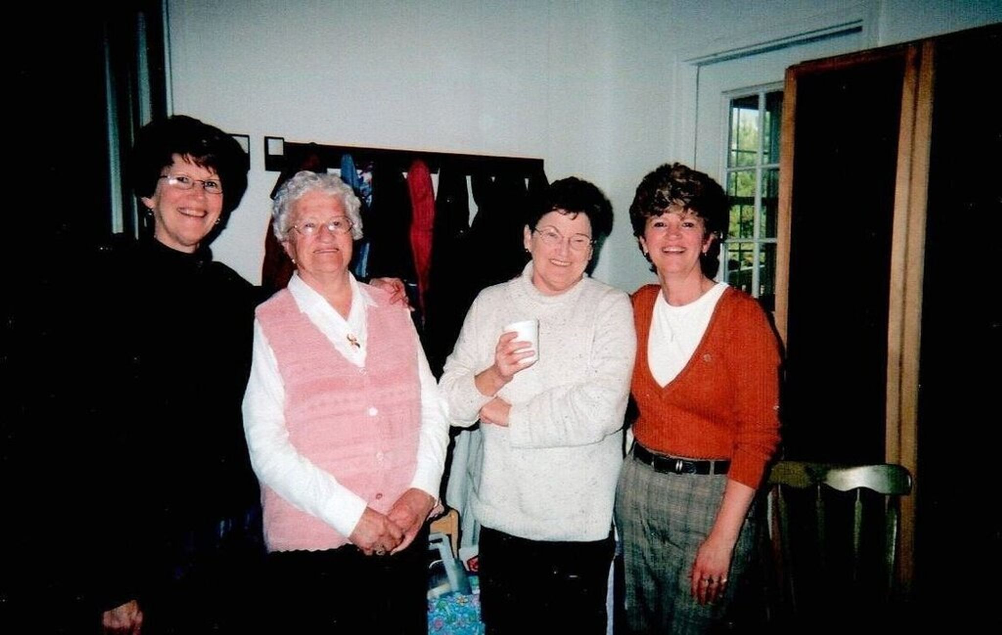 Virginia Gordon photo gallery image 33 of 33