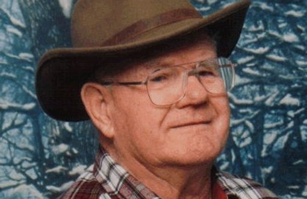 Cecil  Smith