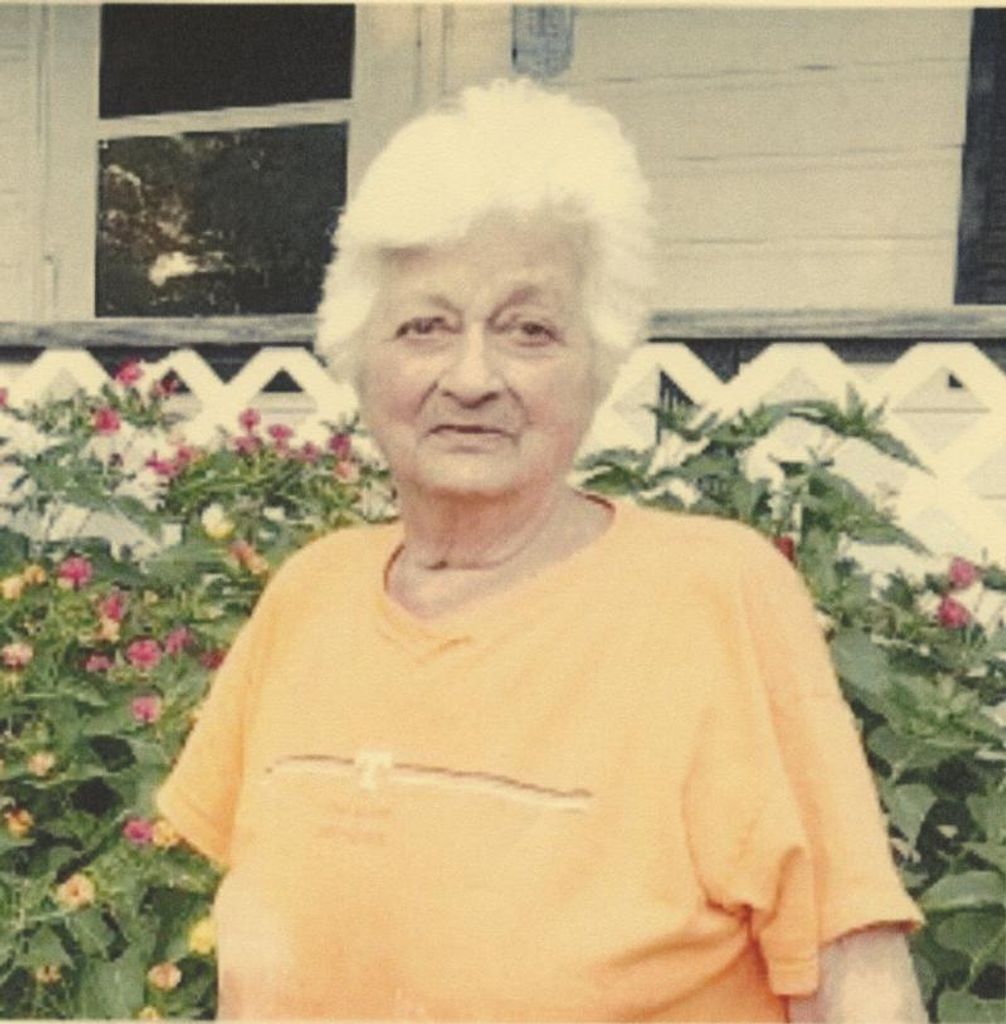 Alice Marie Yates Profile Photo