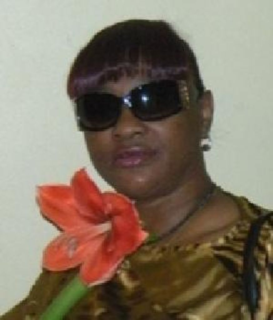 Robyn Lynn Holmes Profile Photo
