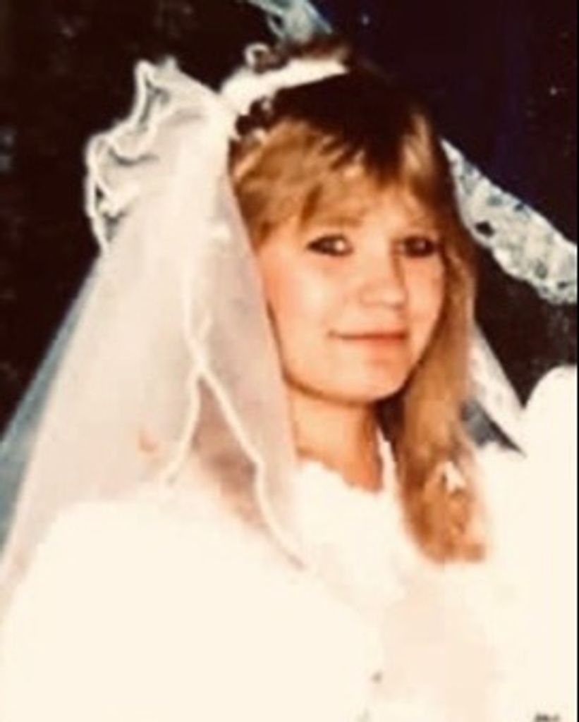 Laura Lynn Johnson (Lloyd)