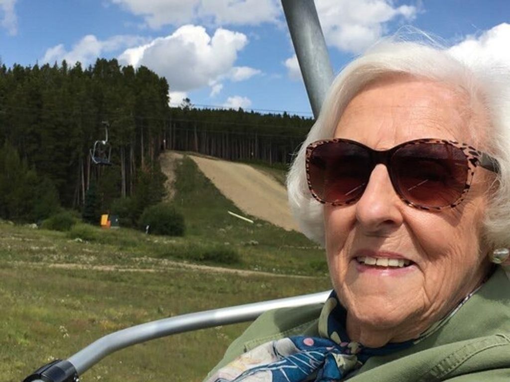 Elizabeth Jane Andrews Profile Photo