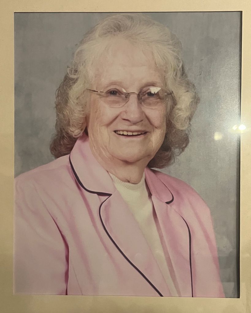 Maggie Peterson Hill Profile Photo