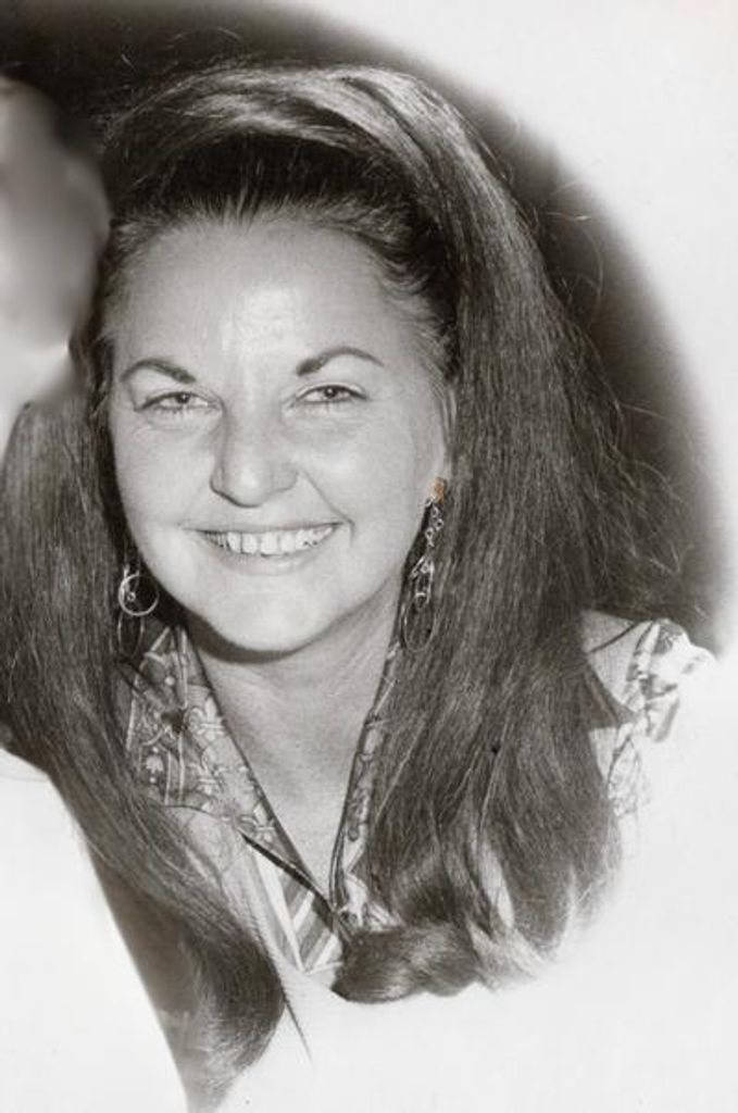 Dolores "Nana" Maxine Hahn Profile Photo