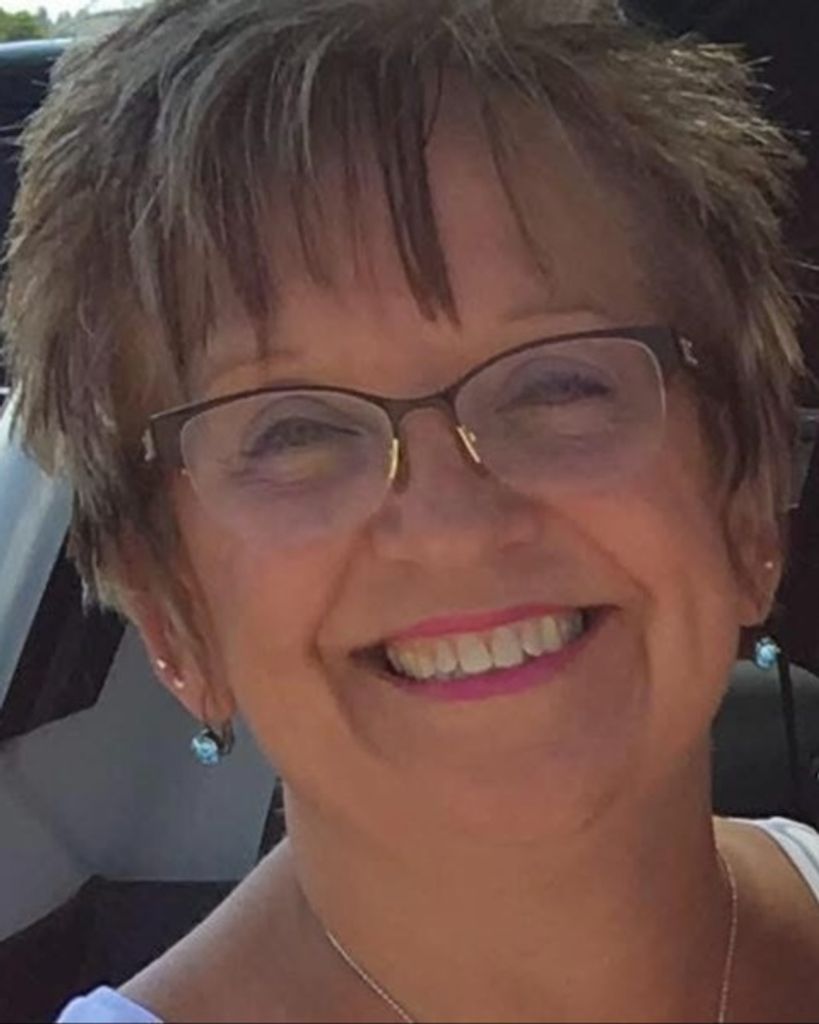 Deborah Louise Hoberek Profile Photo