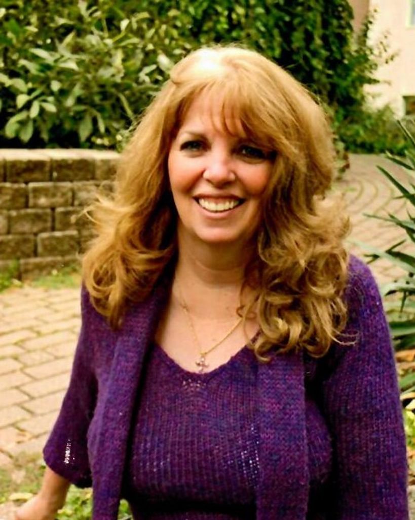 Donna Lynn Canchola Profile Photo