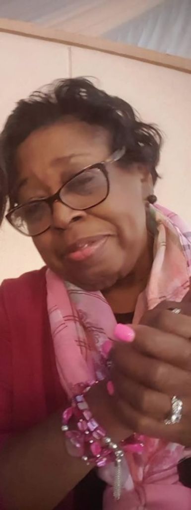 Elaine Lomax Mitchell Profile Photo